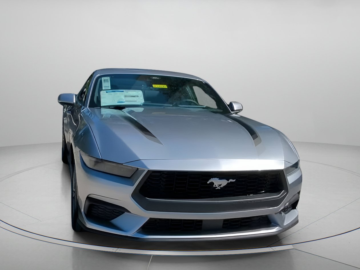 2025 Ford Mustang EcoBoost photo 4