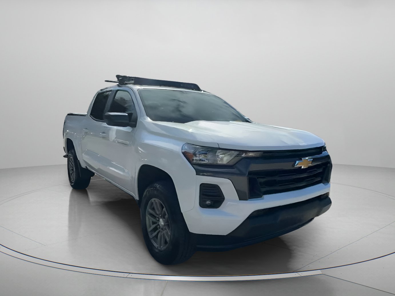 2023 Chevrolet Colorado LT photo 3