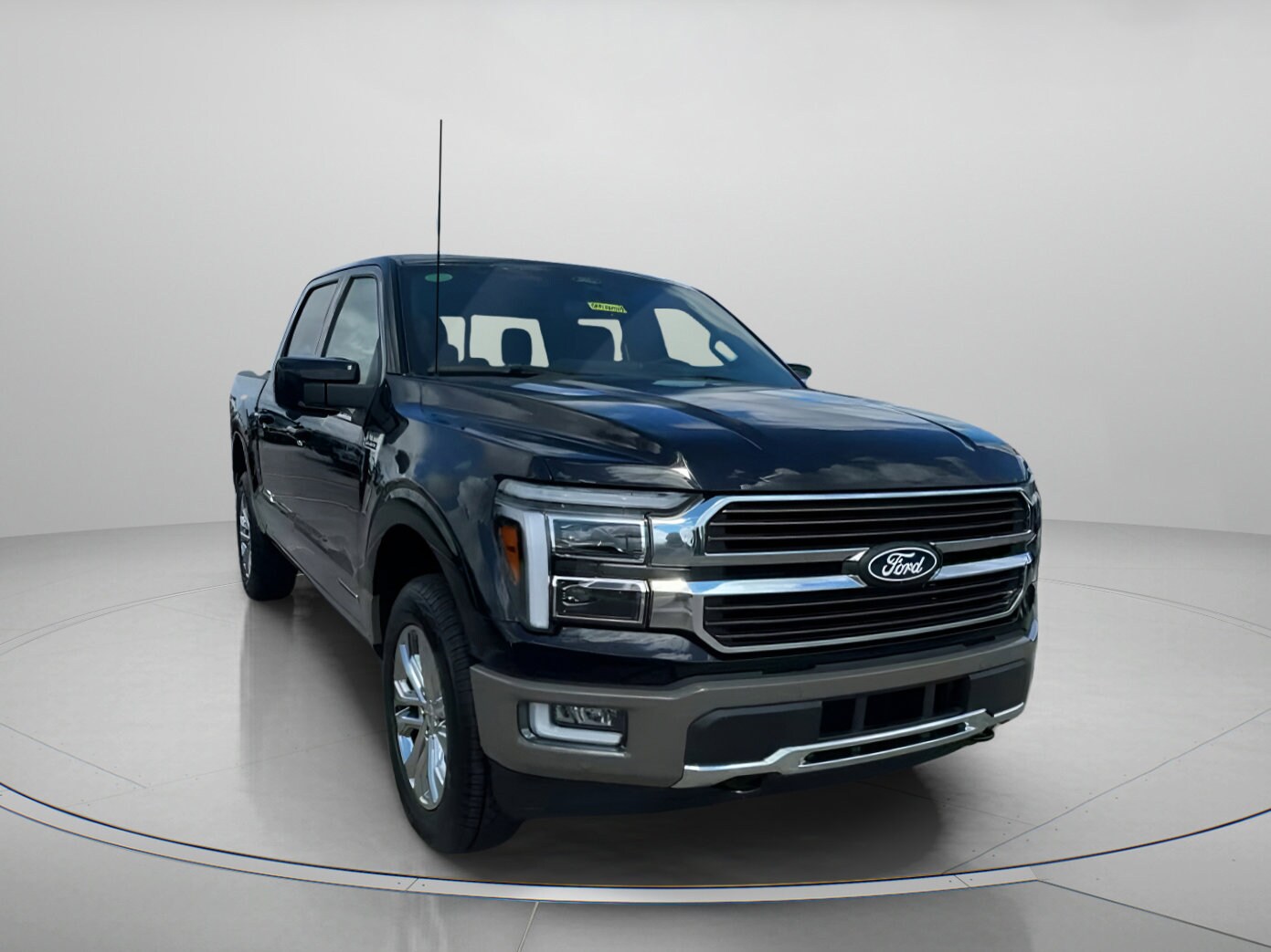 2025 Ford F-150 King Ranch photo 3