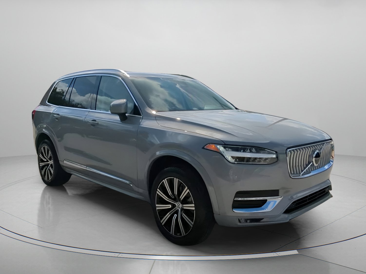 2025 Volvo XC90 B5 Core photo 2