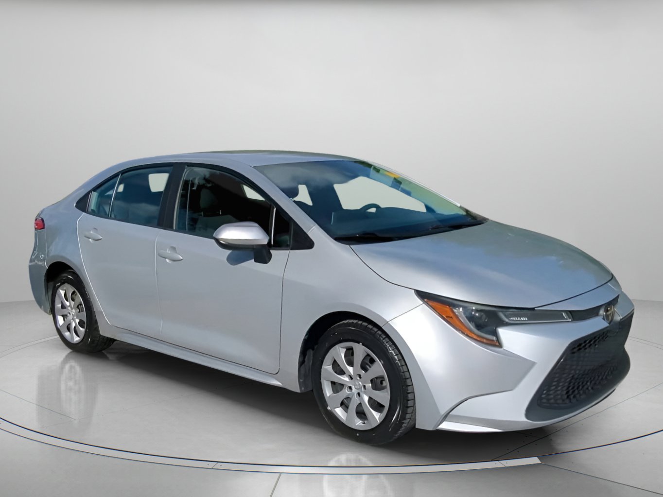 2021 Toyota Corolla LE photo 2
