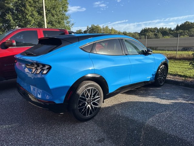2024 Ford Mustang Mach-E Premium photo 3