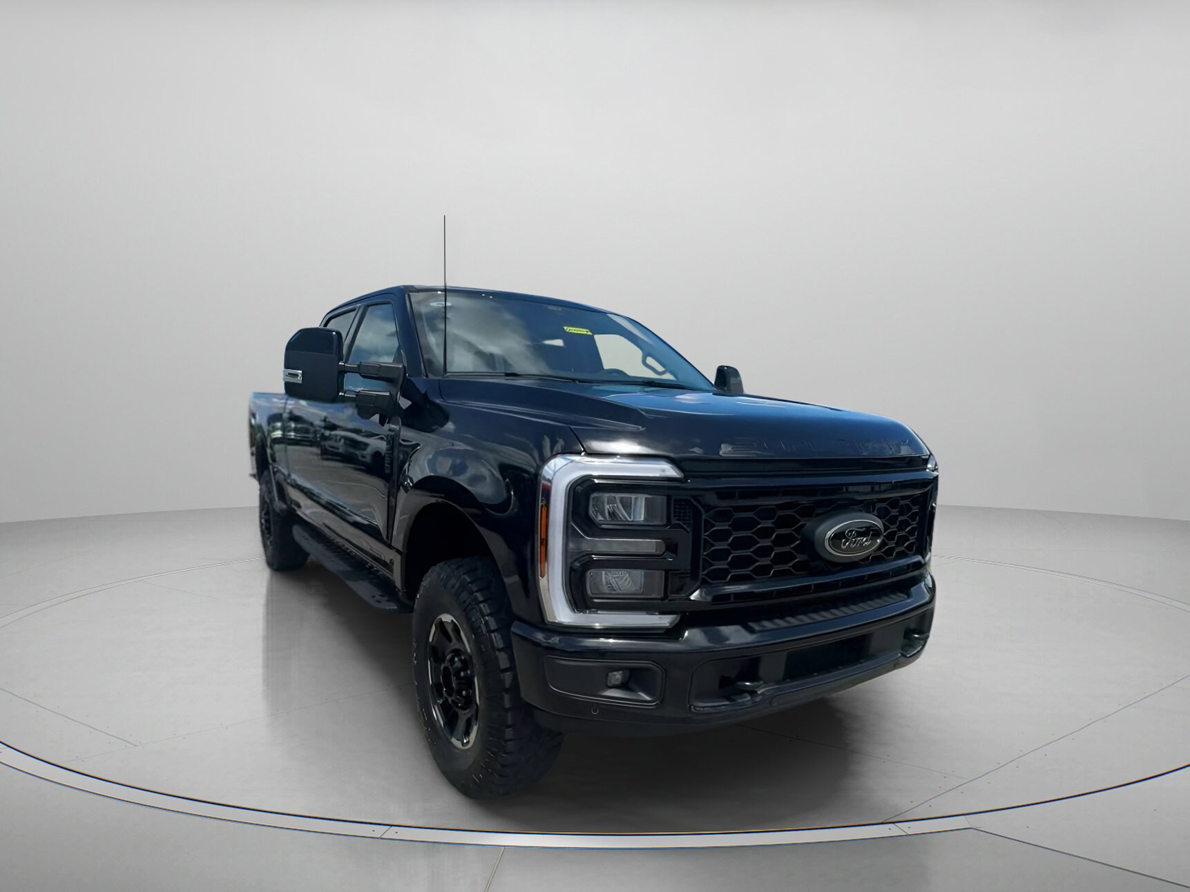 2025 Ford F-250 Lariat photo 4