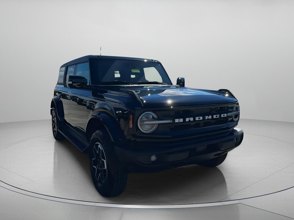 New 2025 Ford Bronco Outer Banks SUV