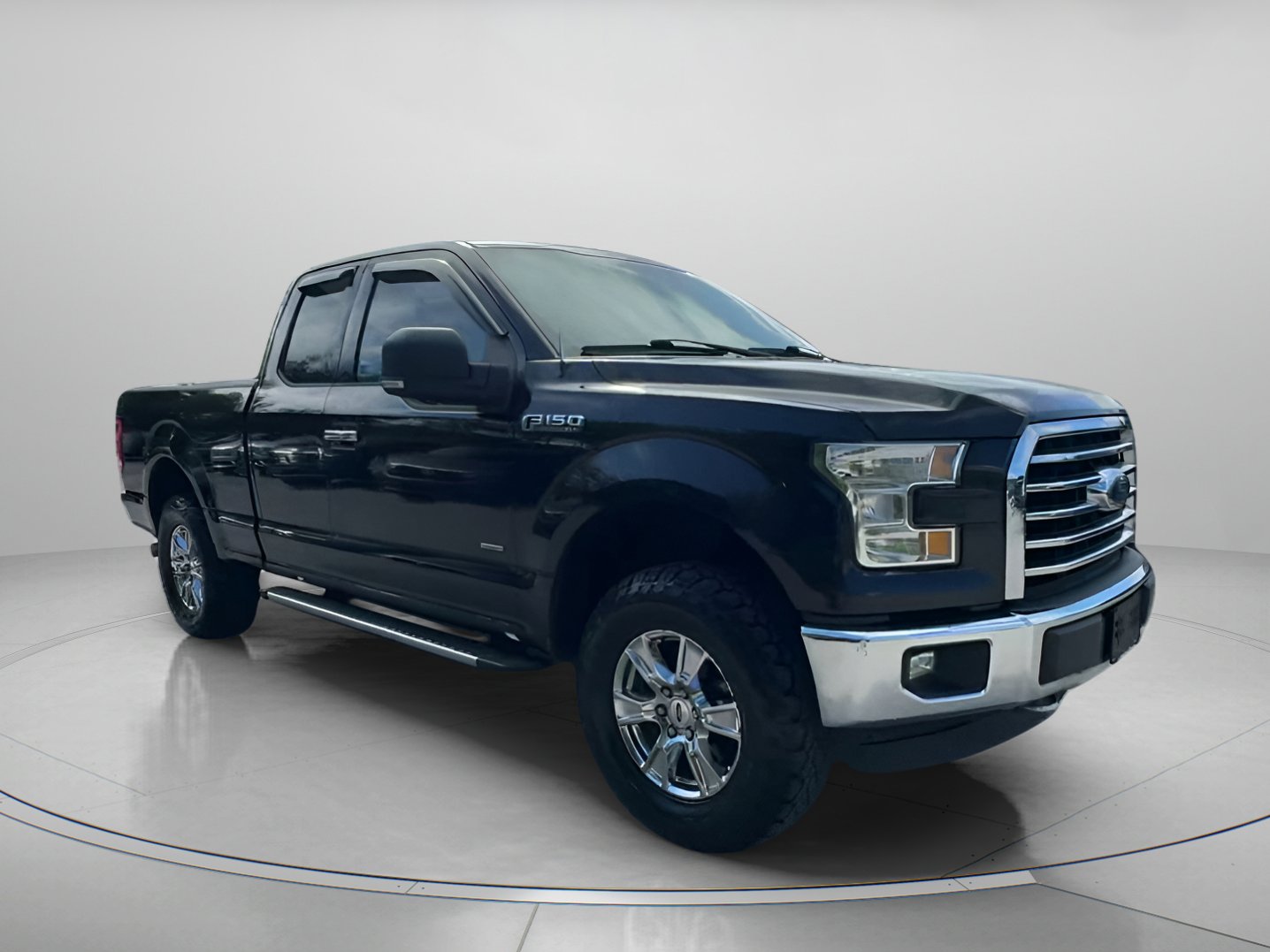 2015 Ford F-150 photo 2