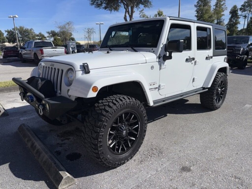Used 2018 Jeep Wrangler JK Unlimited Sahara 4x4 SUV