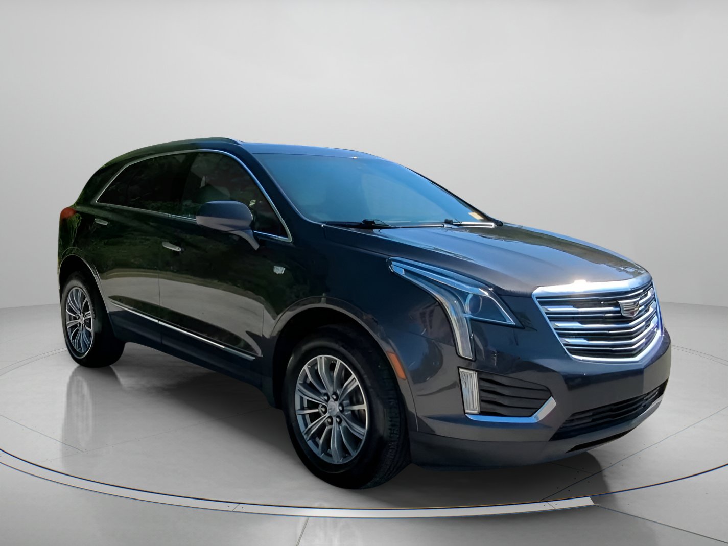 2017 Cadillac XT5 Luxury photo 2