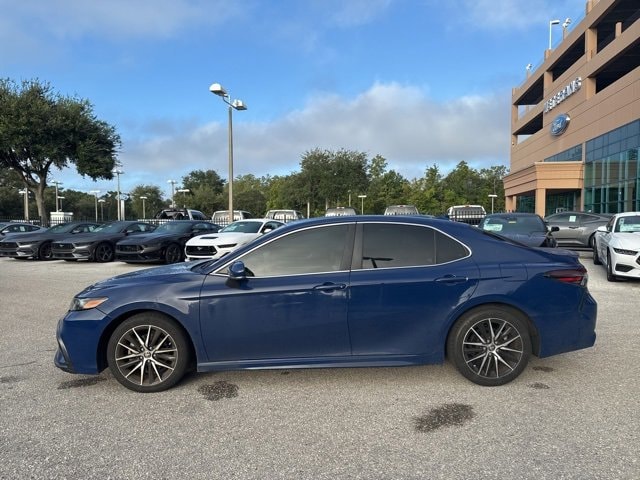 2023 Toyota Camry SE photo 2