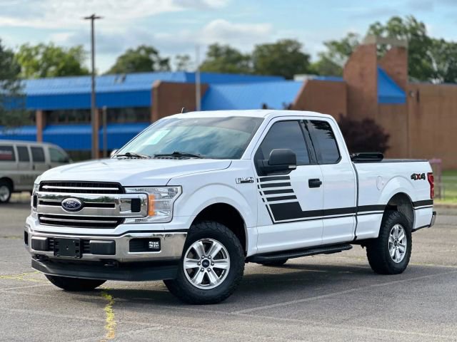 2019 Ford F-150 XLT photo 2