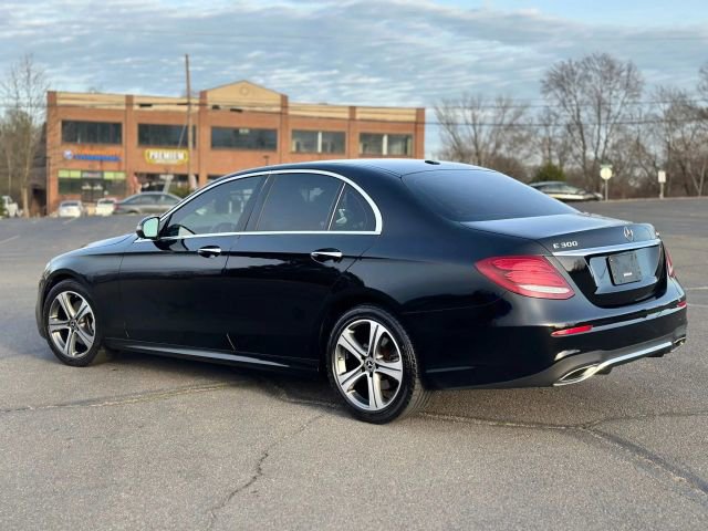 2019 Mercedes Benz E 300 photo 4