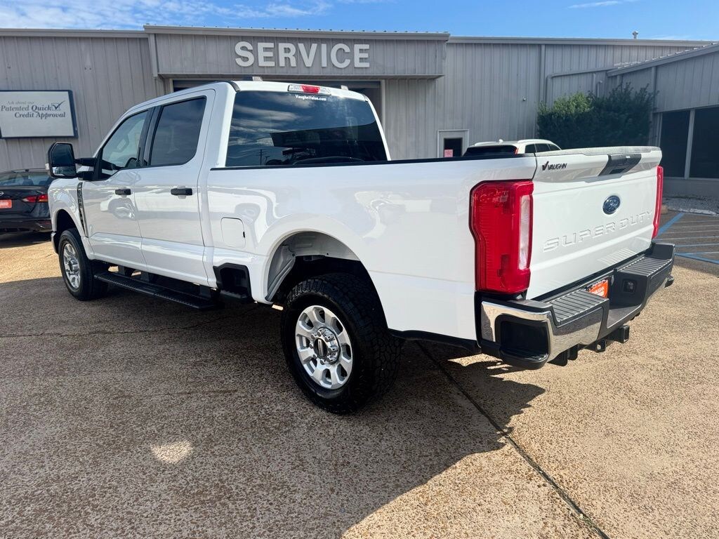 Used 2024 Ford F-250SD XLT Truck