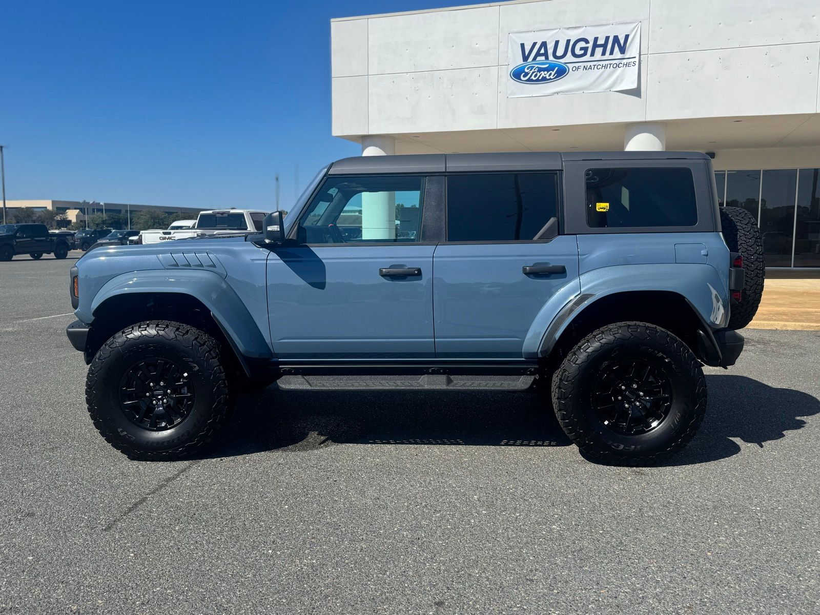 2025 Ford Bronco Raptor photo 2