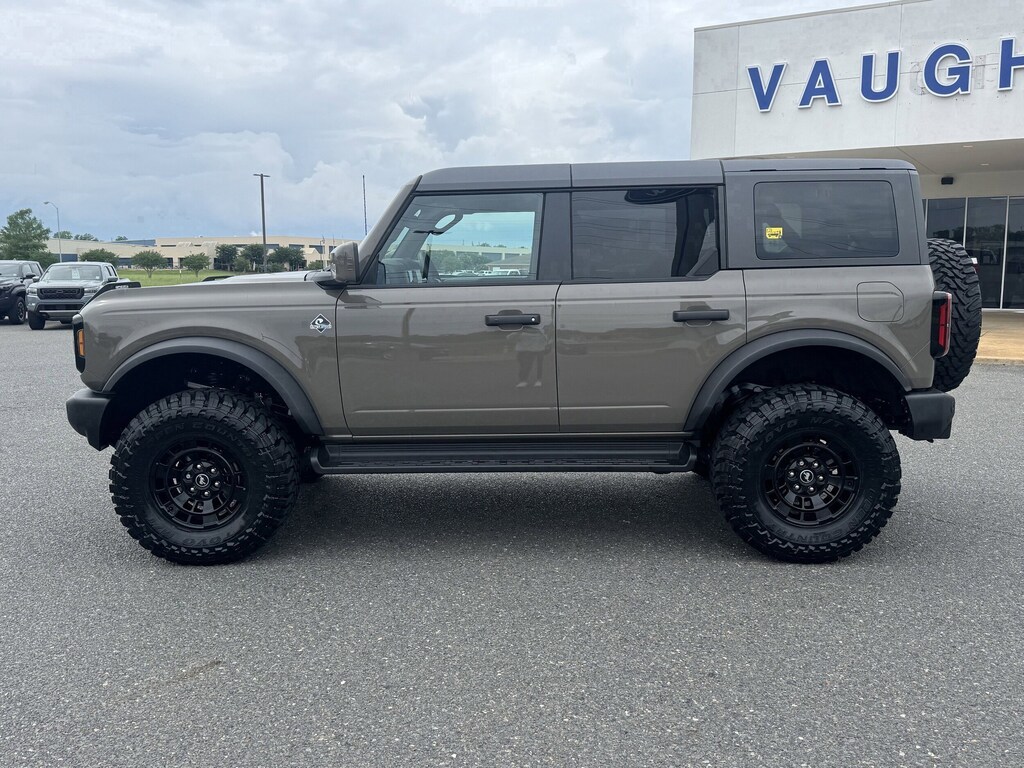 New 2026 Ford Bronco Outer Banks SUV