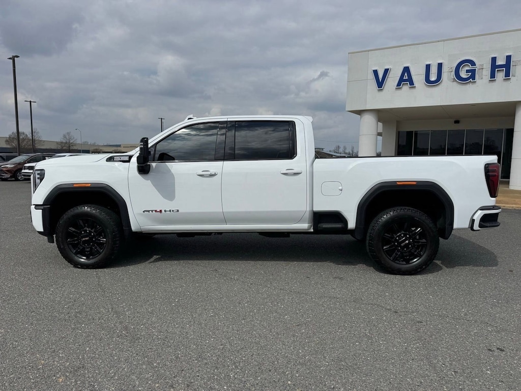 Used 2024 GMC Sierra 2500HD AT4 Truck