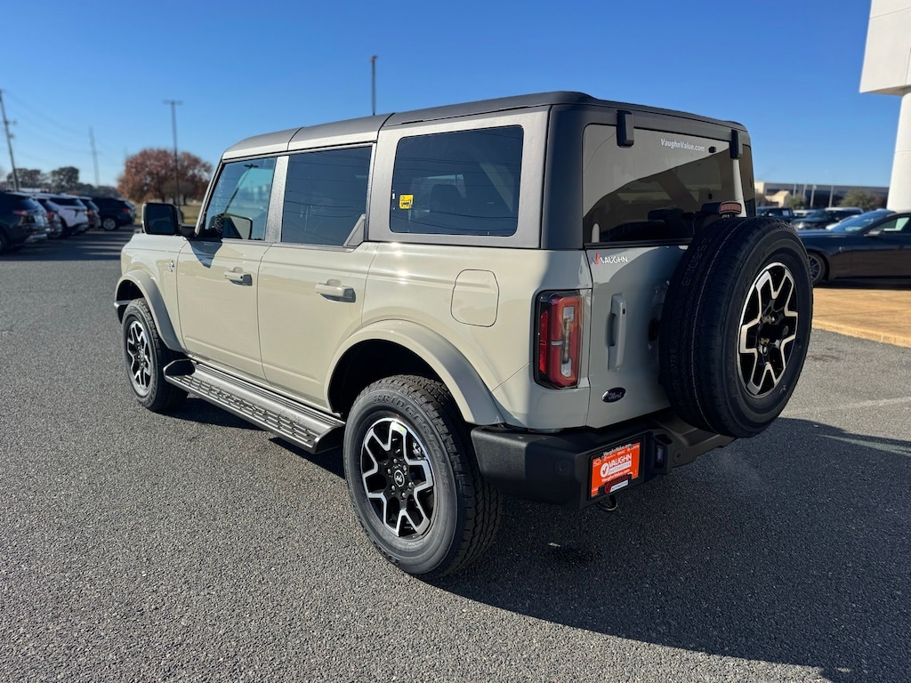 New 2025 Ford Bronco Outer Banks SUV