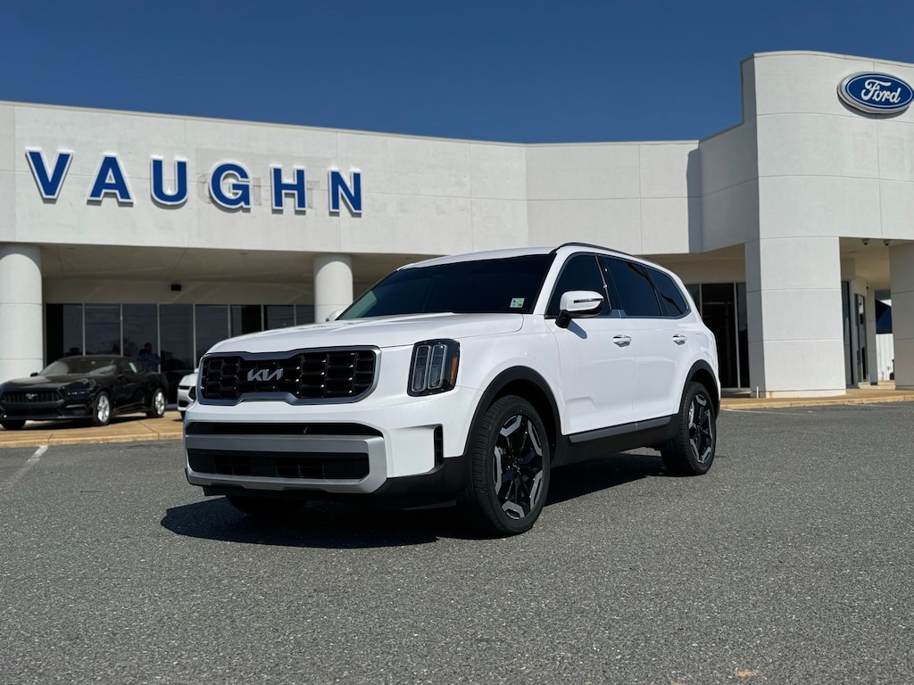 Used 2024 Kia Telluride S SUV