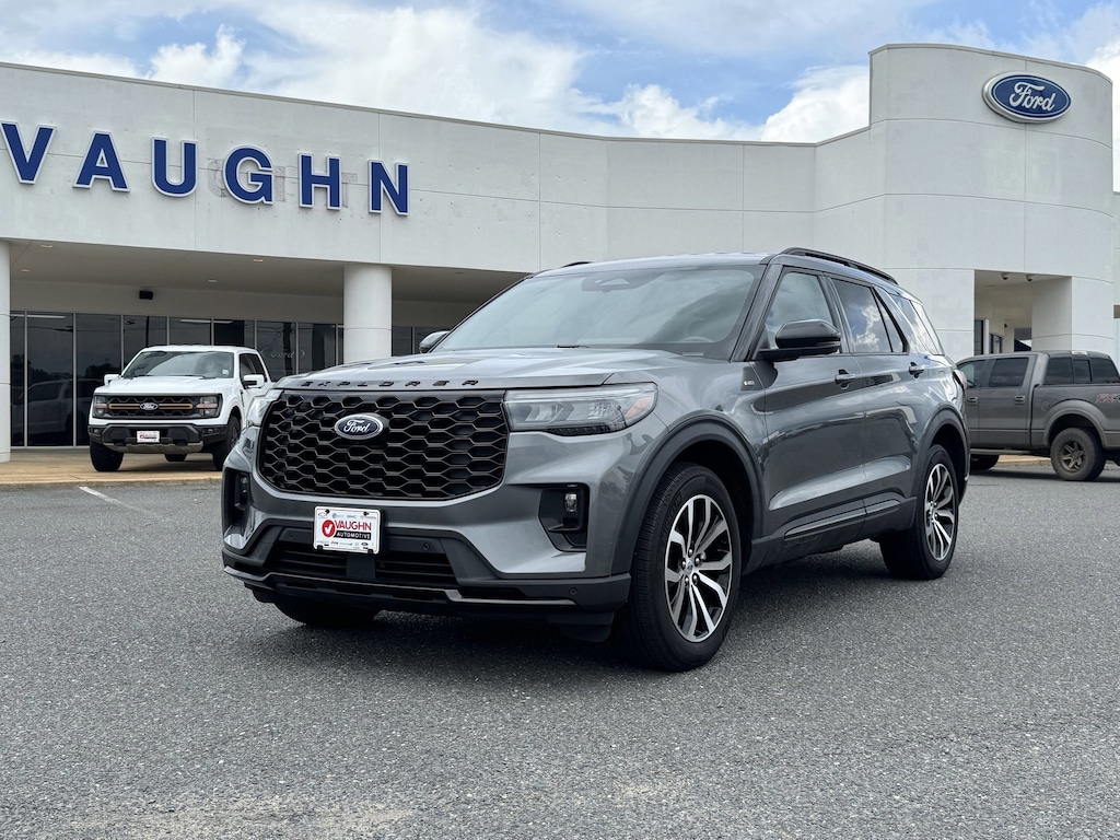 Used 2025 Ford Explorer ST-Line SUV