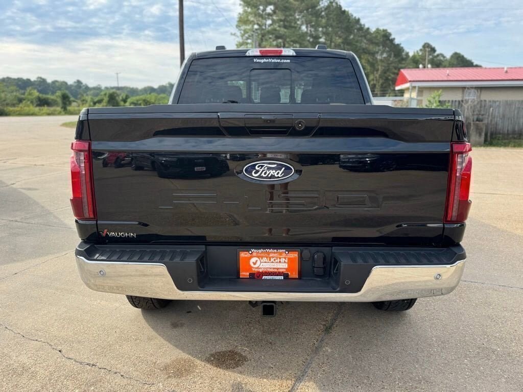 New 2025 Ford F-150 XLT Truck SuperCrew Cab