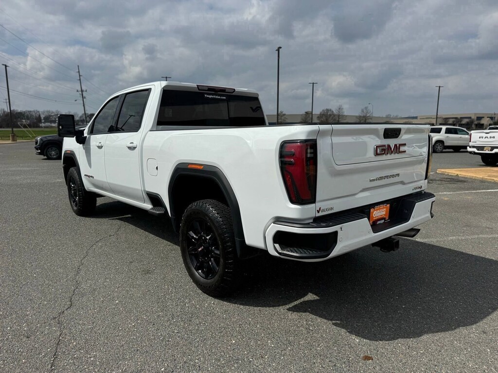 Used 2024 GMC Sierra 2500HD AT4 Truck