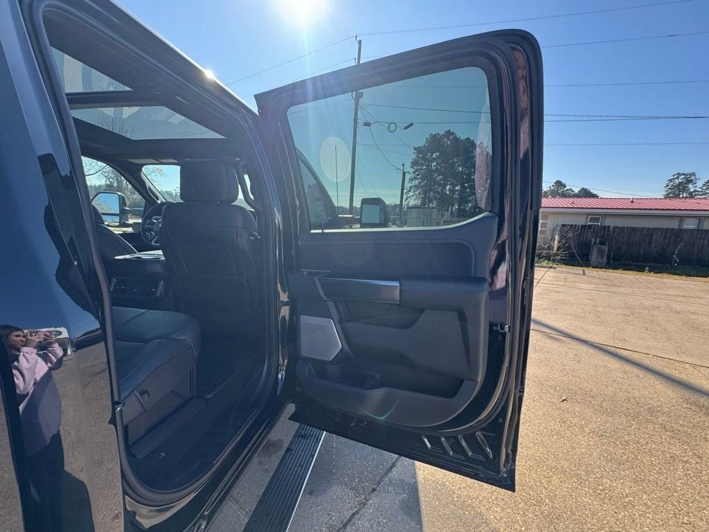 2026 Ford F-250 Super Duty Platinum - Photo 18