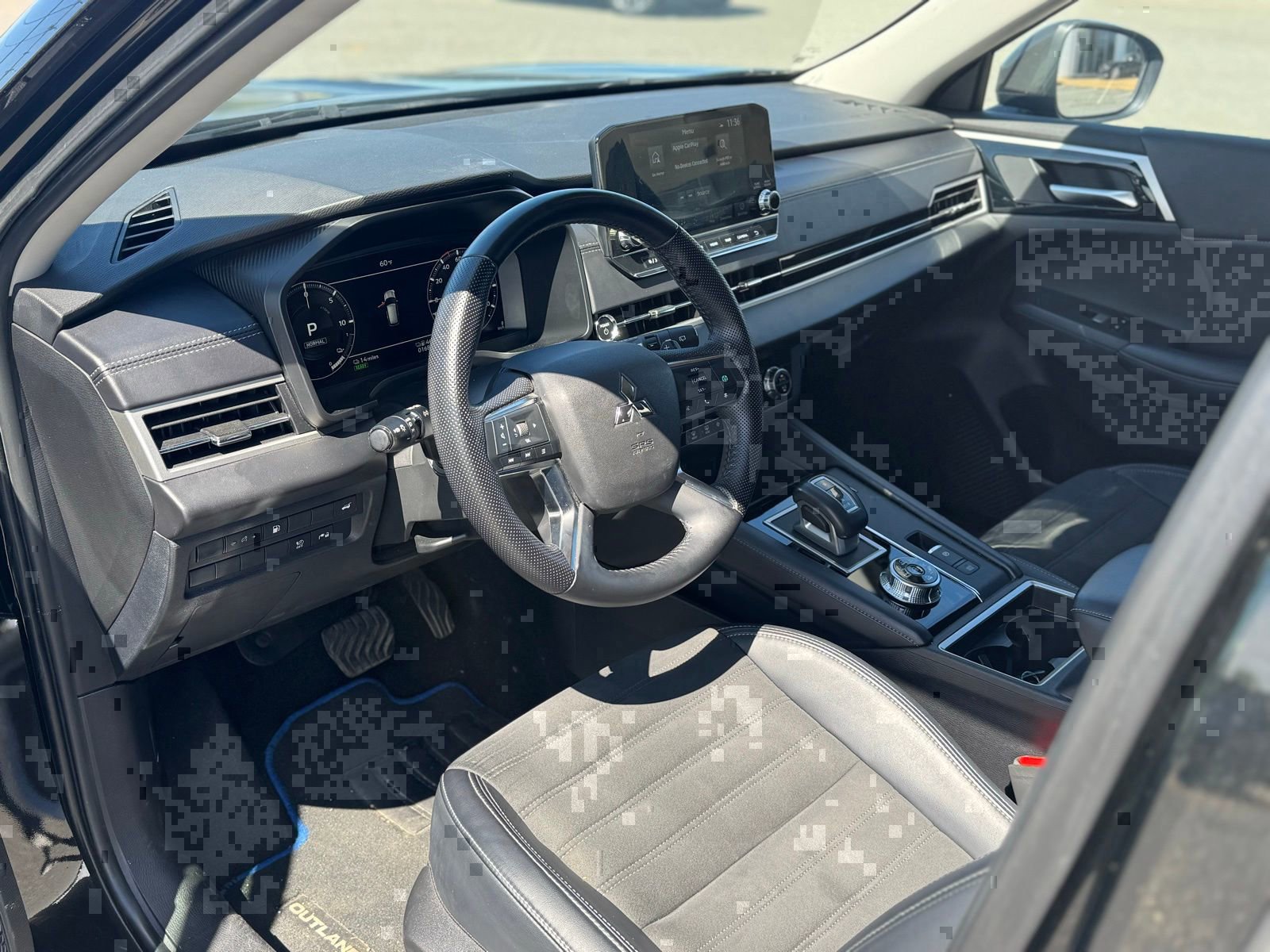 2024 Mitsubishi Outlander Plug-in Hybrid SE - Photo 11