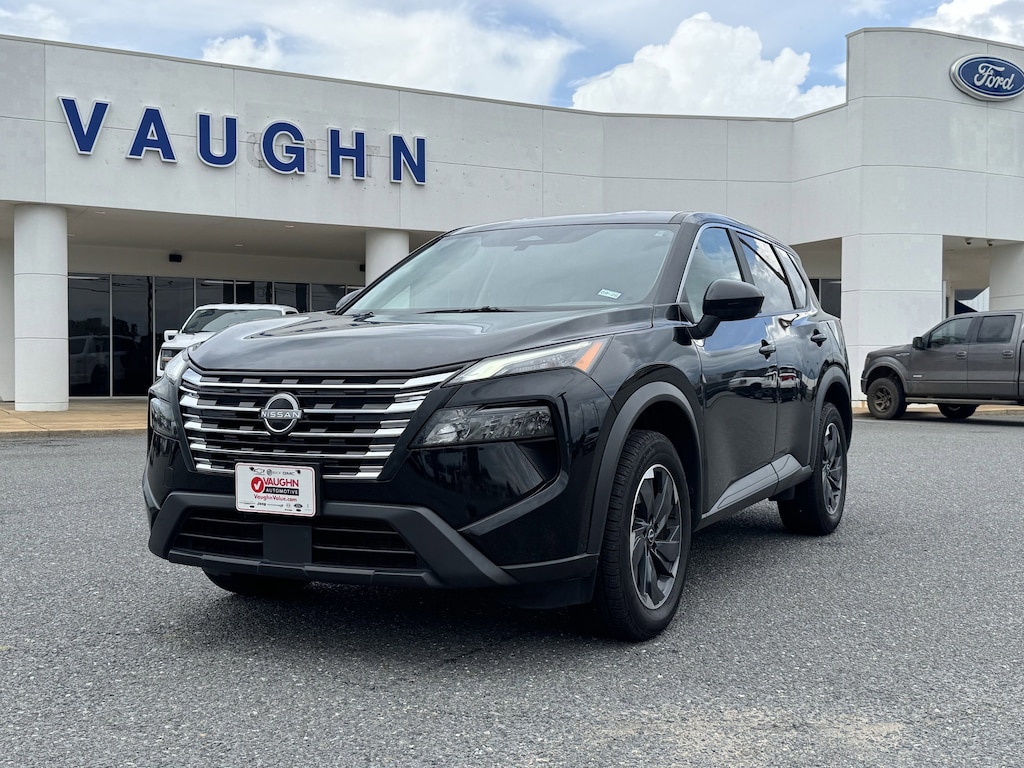 Used 2025 Nissan Rogue SV SUV
