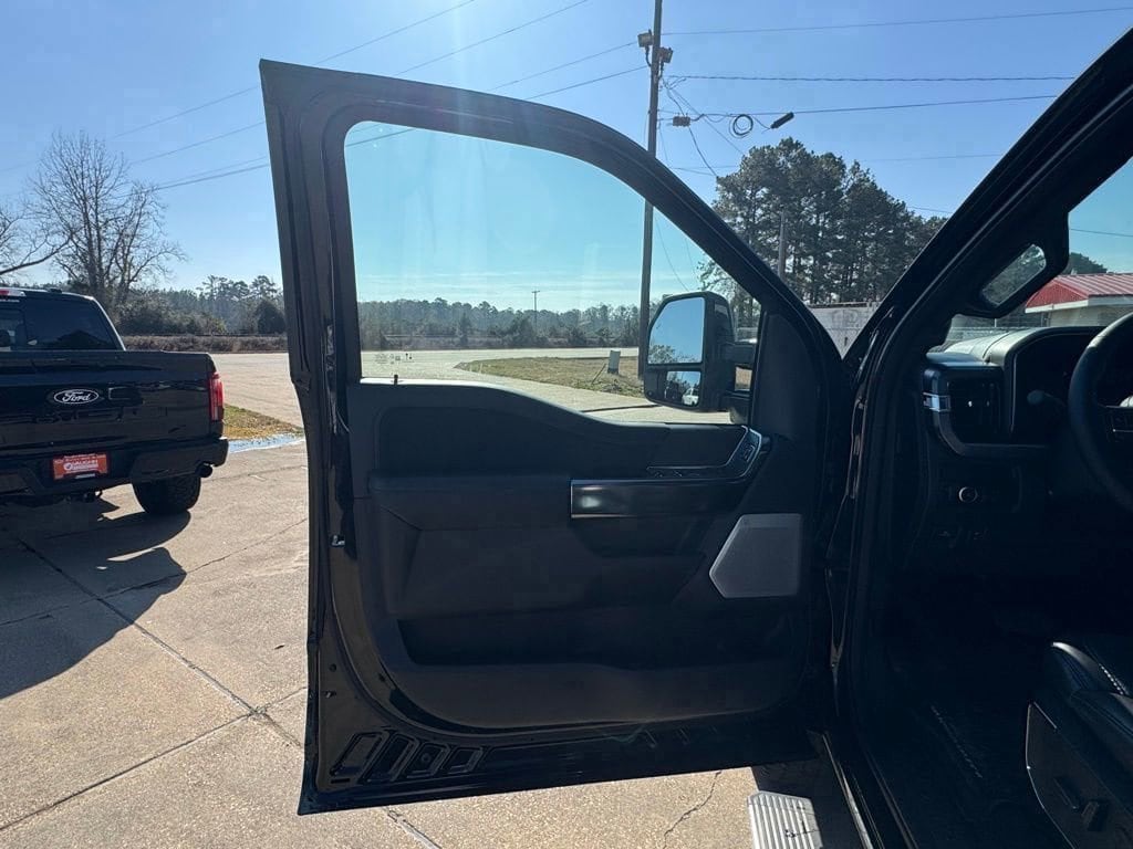 2026 Ford F-250 Super Duty Platinum - Photo 9