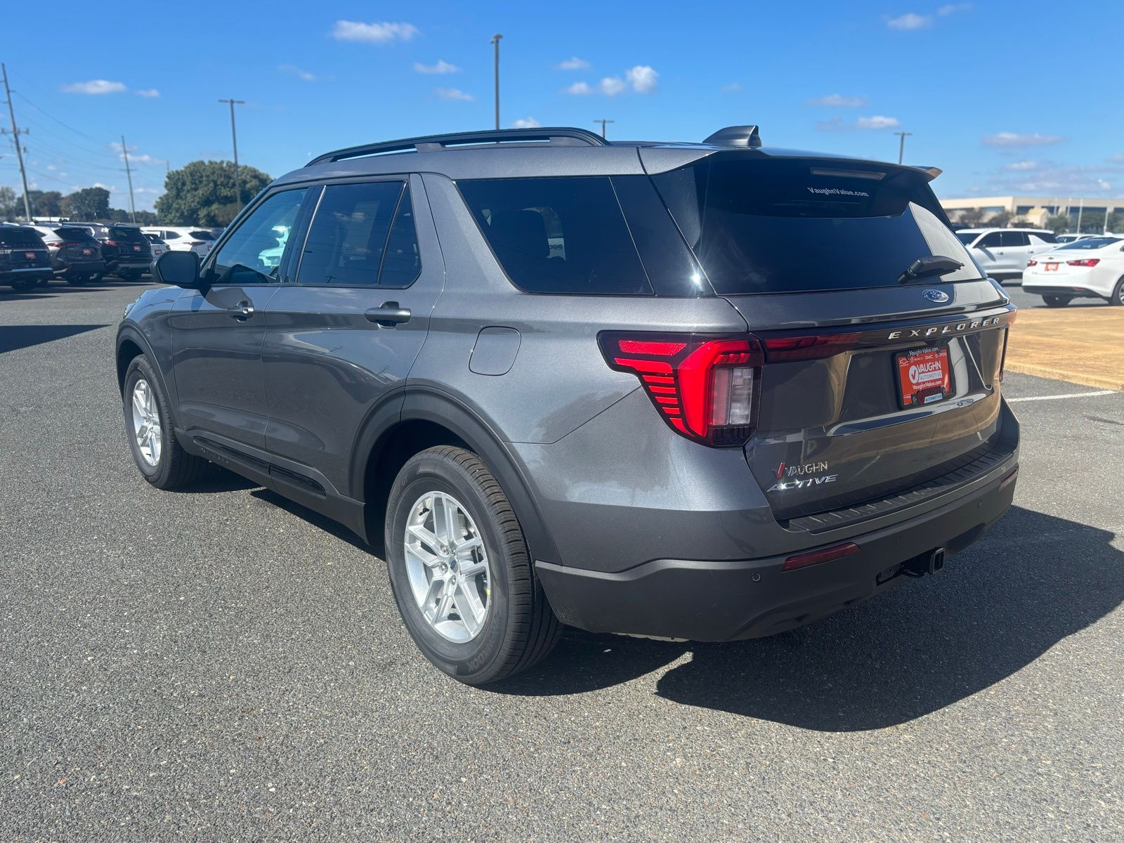 2026 Ford Explorer photo 2