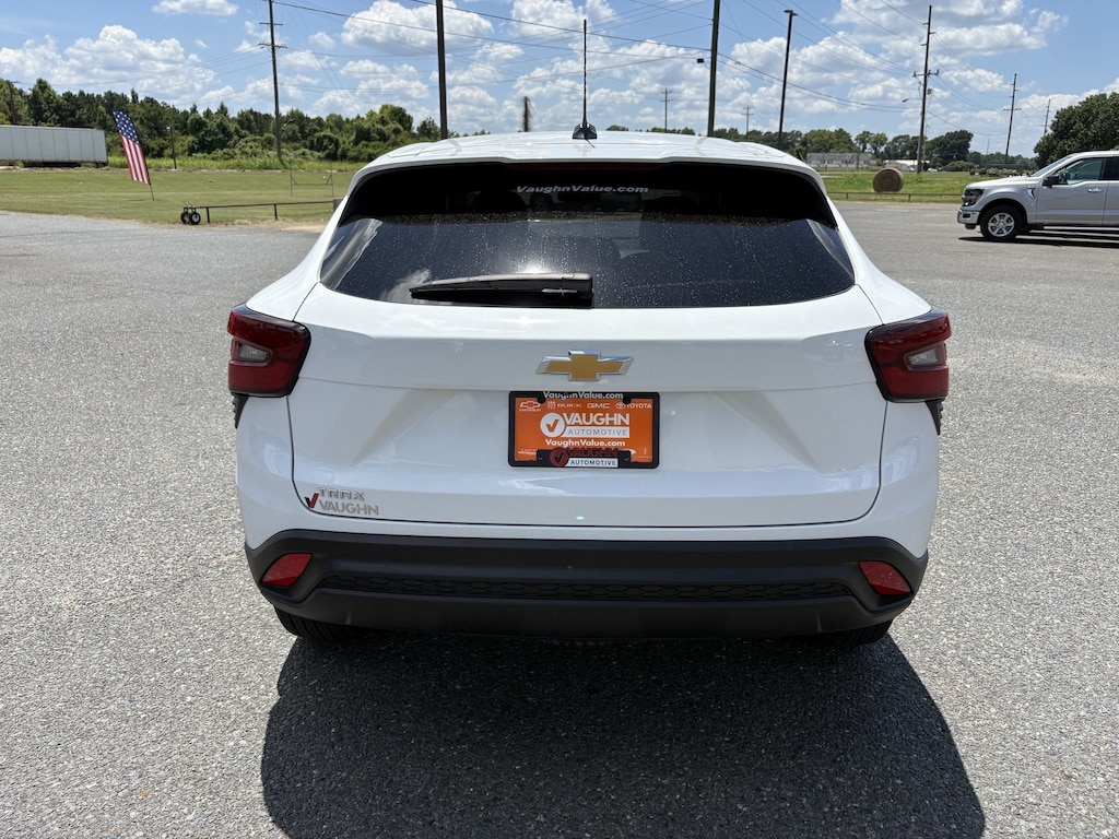 Used 2025 Chevrolet Trax LS SUV
