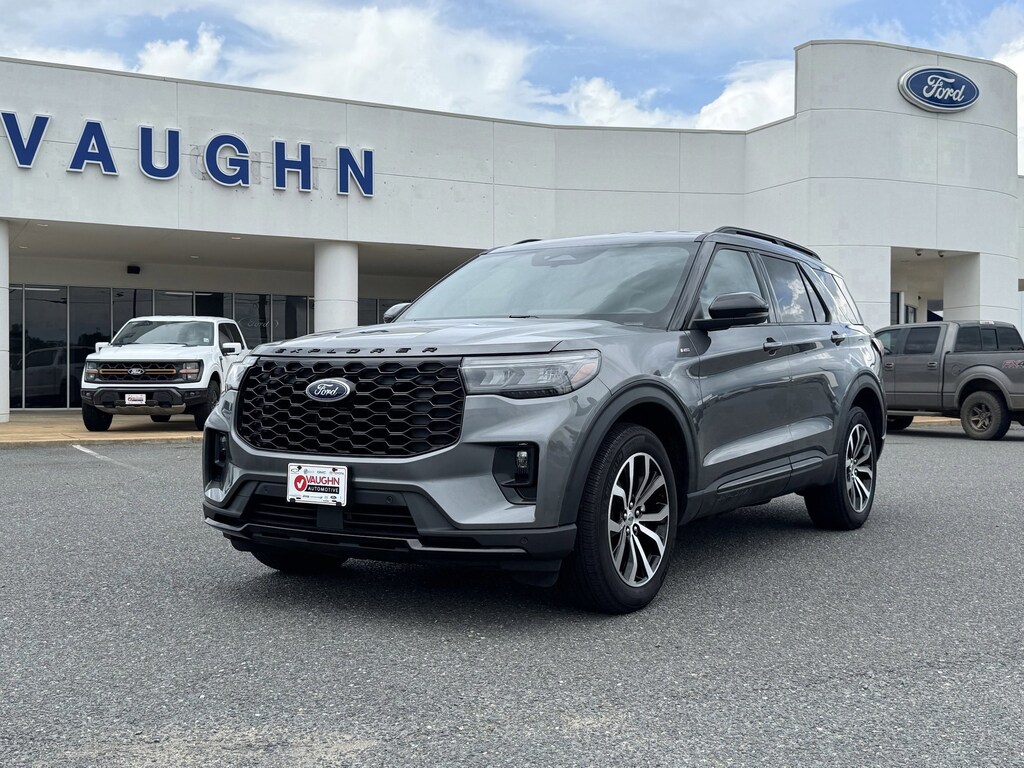 Used 2025 Ford Explorer ST-Line SUV