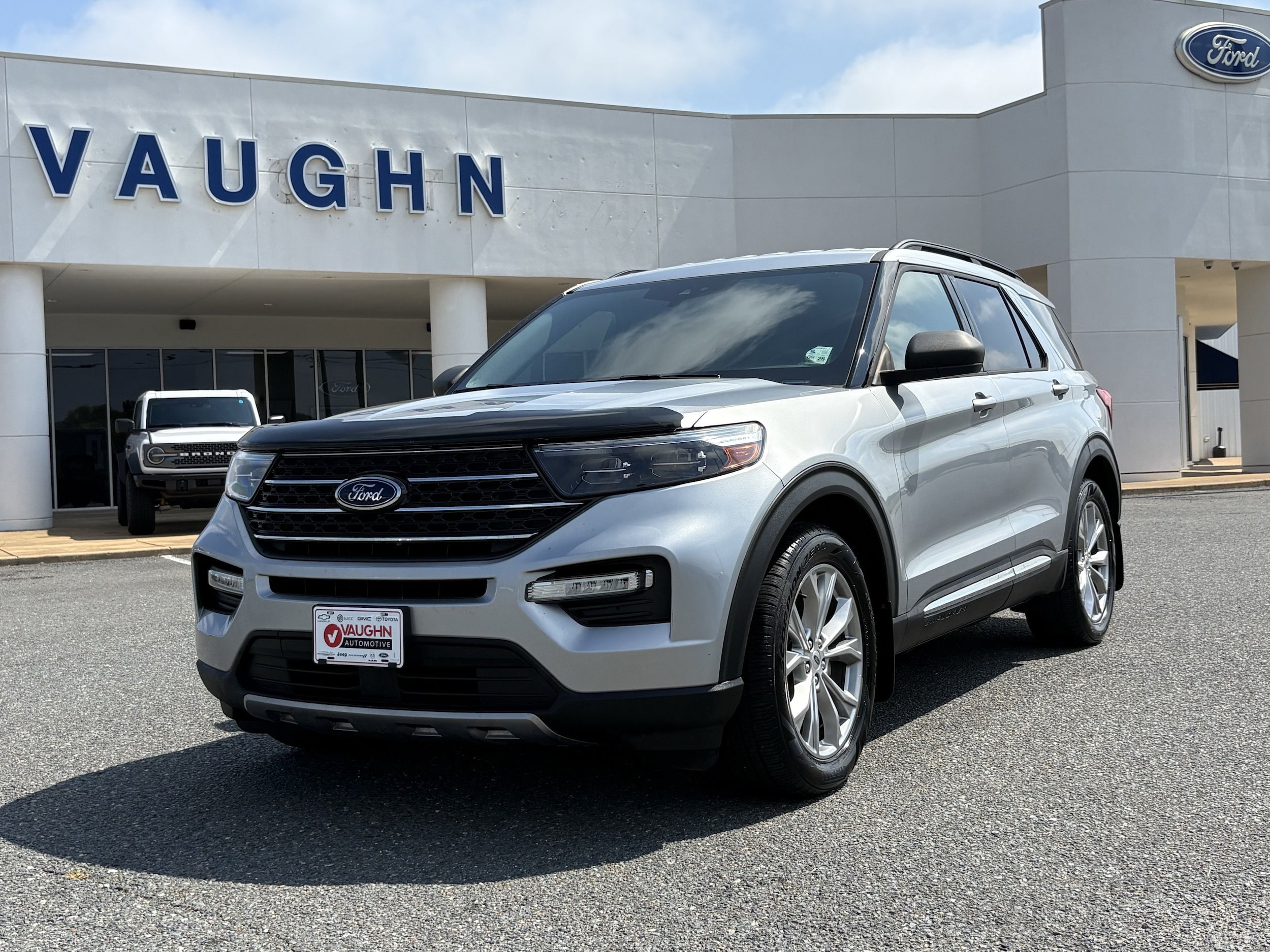 2020 Ford Explorer XLT RWD's photo