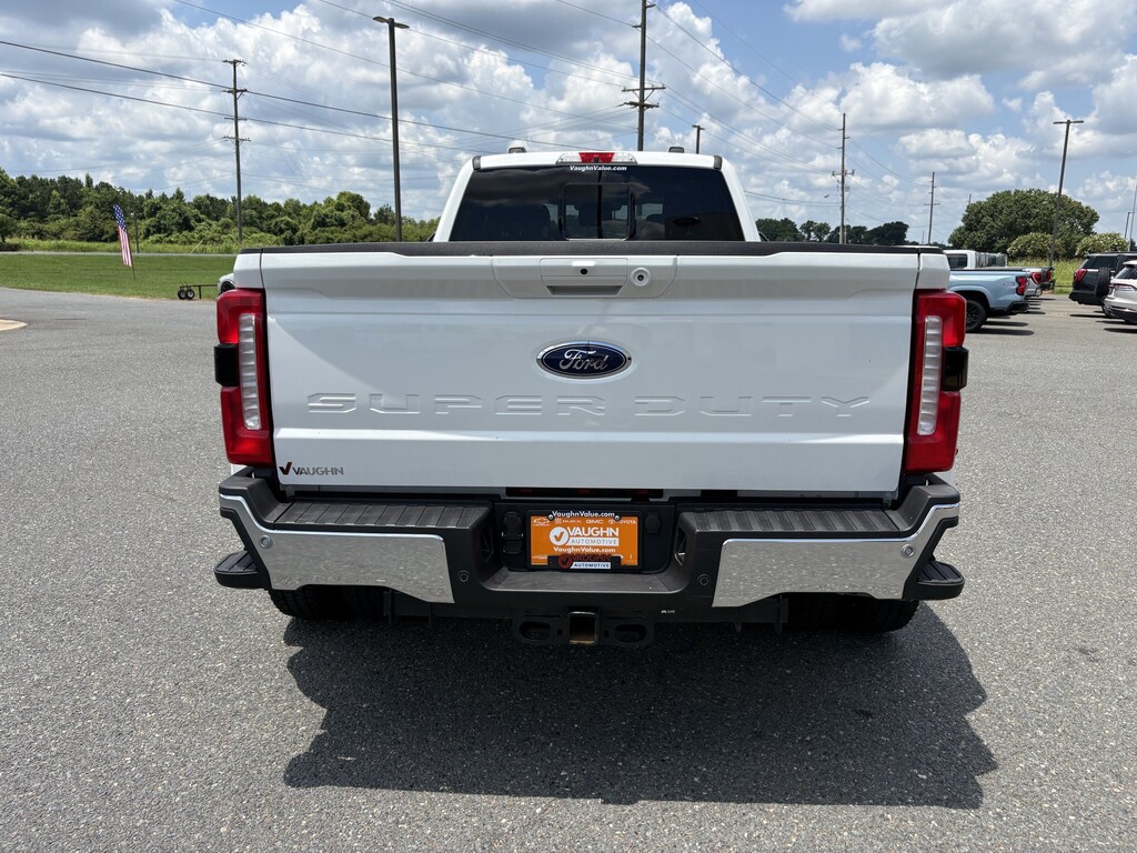New 2026 Ford F-350 Lariat Truck Crew Cab