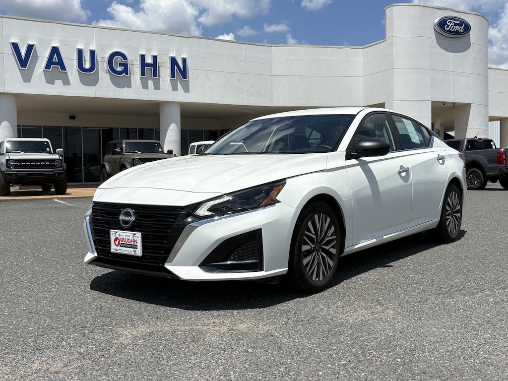 Used 2025 Nissan Altima SV