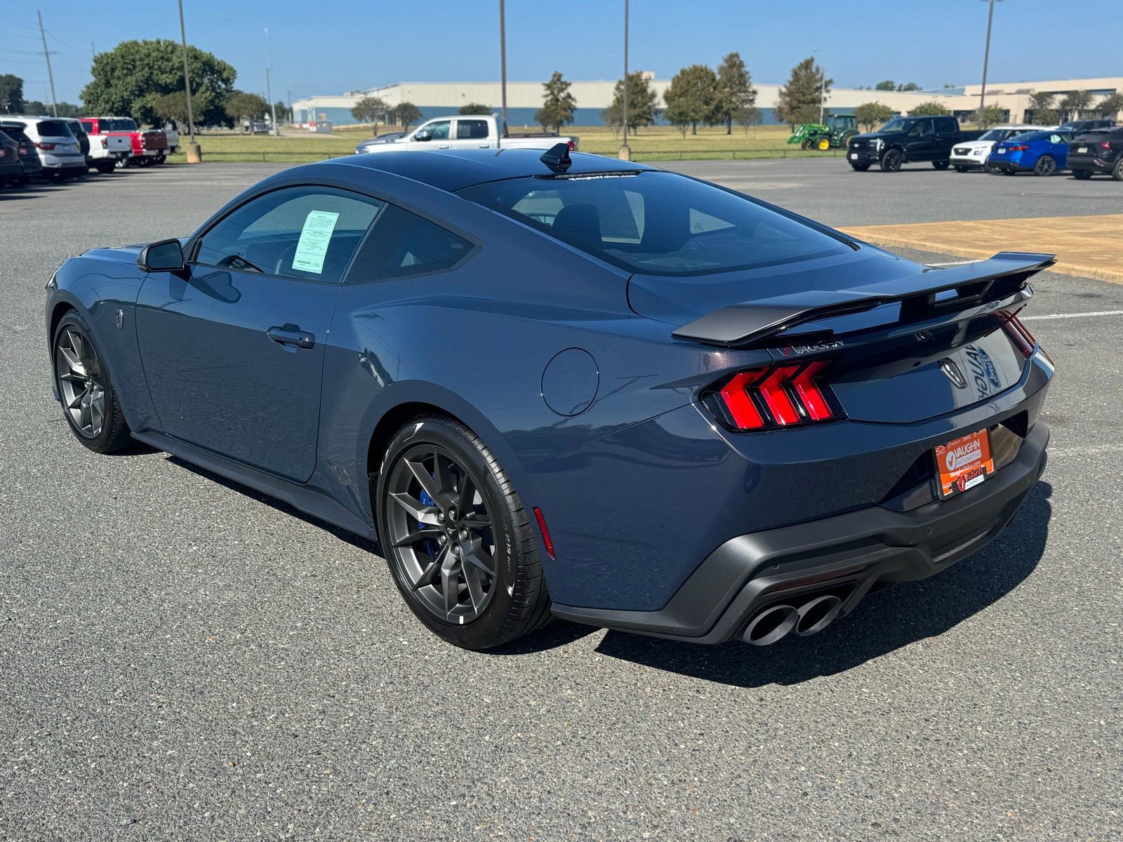 2025 Ford Mustang Dark Horse - Photo 3