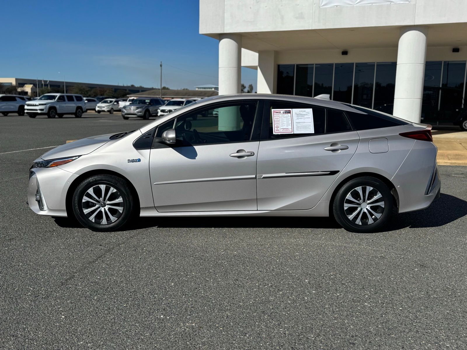 2021 Toyota Prius Prime LE photo 2