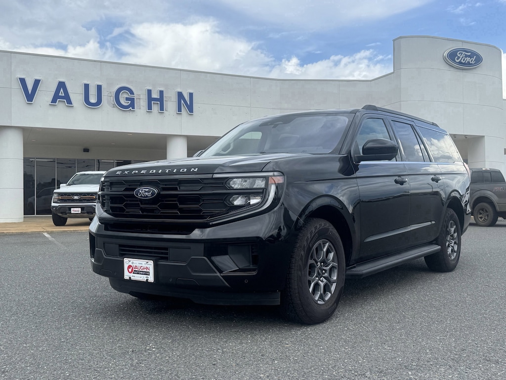 Used 2025 Ford Expedition Max Active SUV