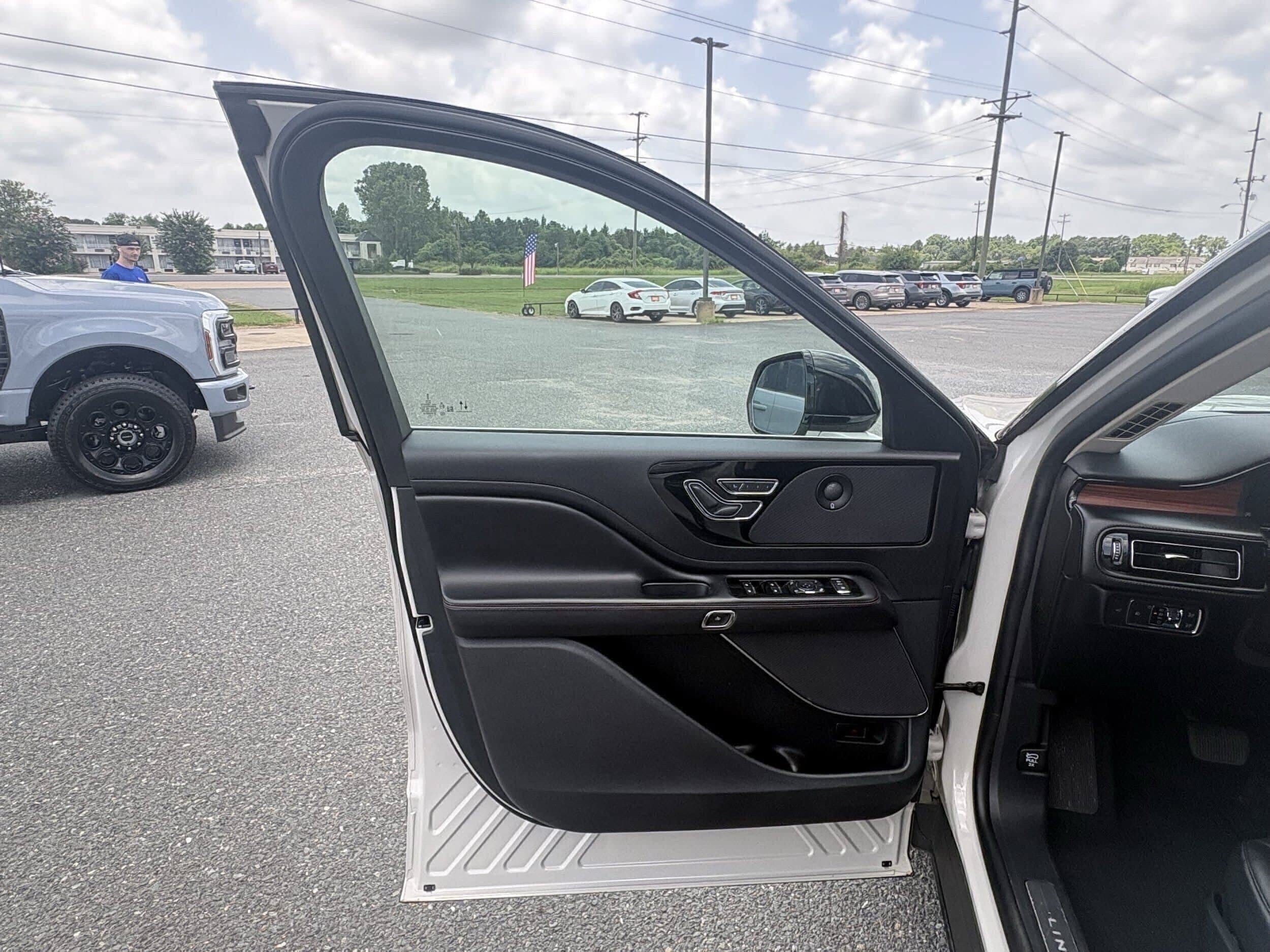 2022 Lincoln Aviator Reserve - Photo 9