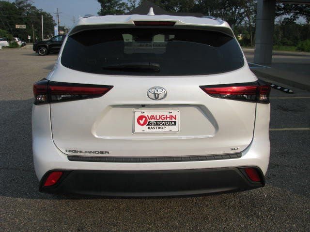 2023 Toyota Highlander XLE - Photo 8