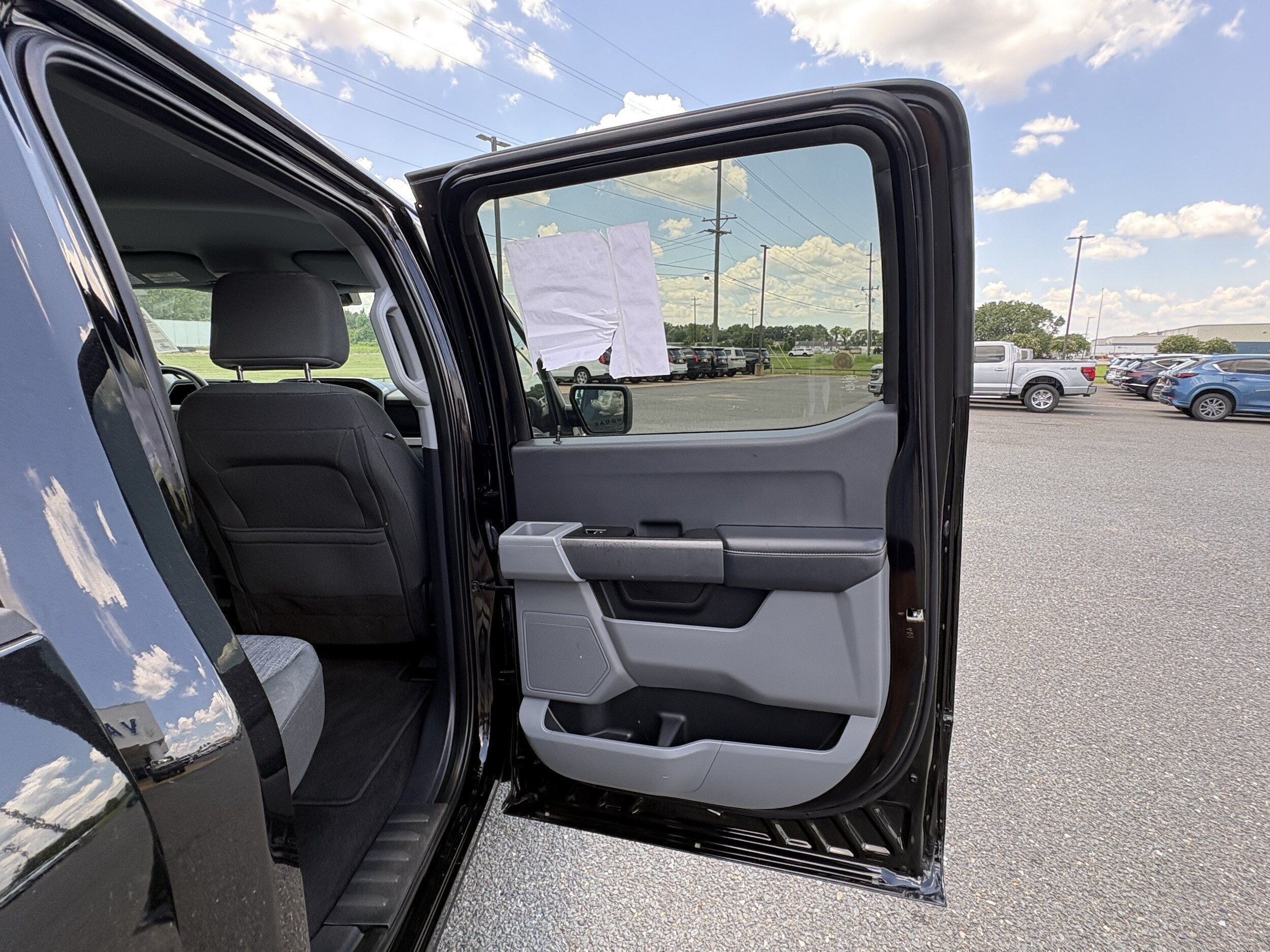 2023 Ford F-150 XLT - Photo 17