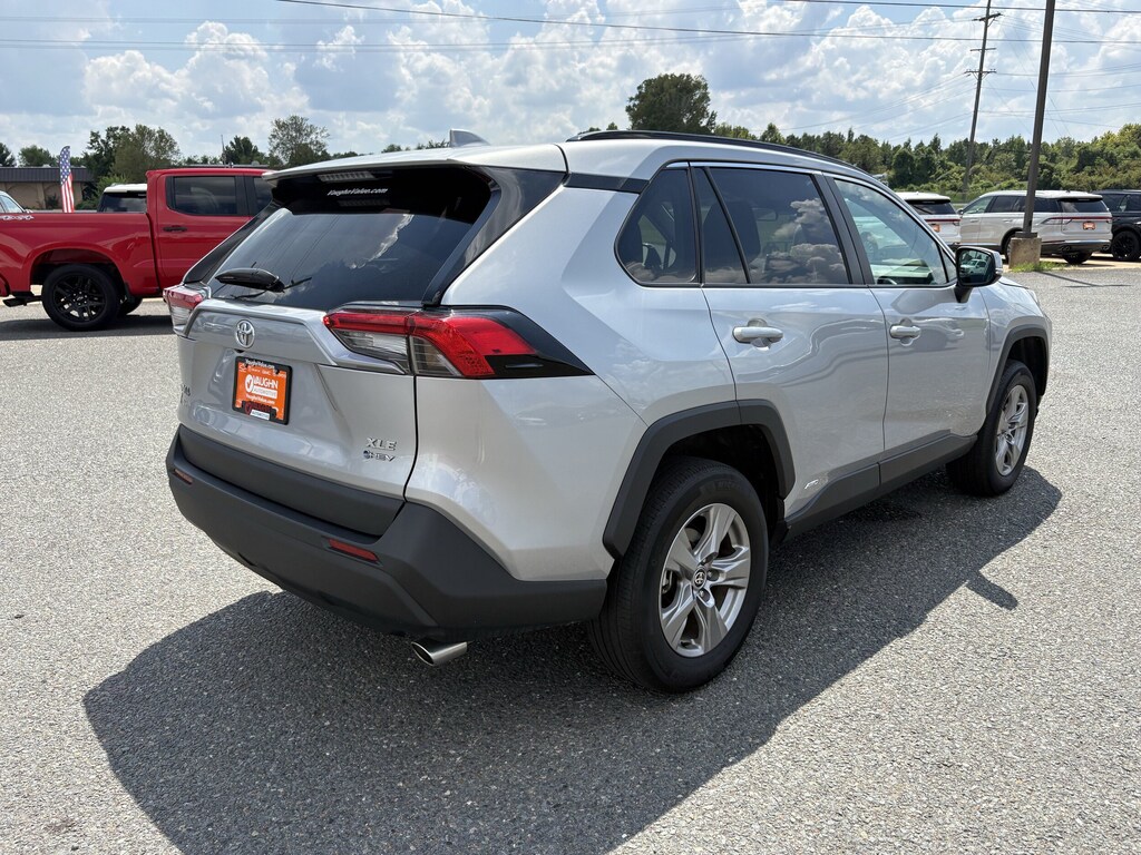 Used 2025 Toyota RAV4 Hybrid XLE SUV