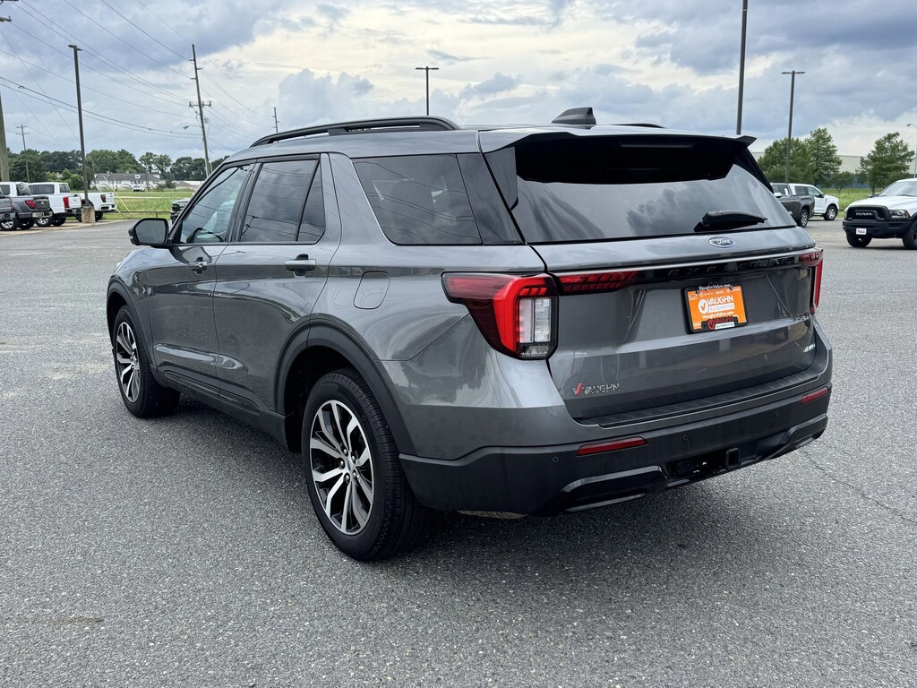 Used 2025 Ford Explorer ST-Line SUV