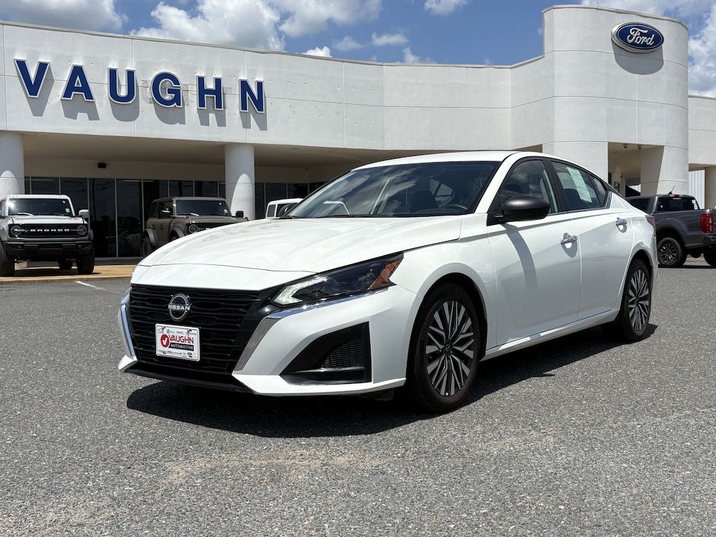 Used 2025 Nissan Altima SV