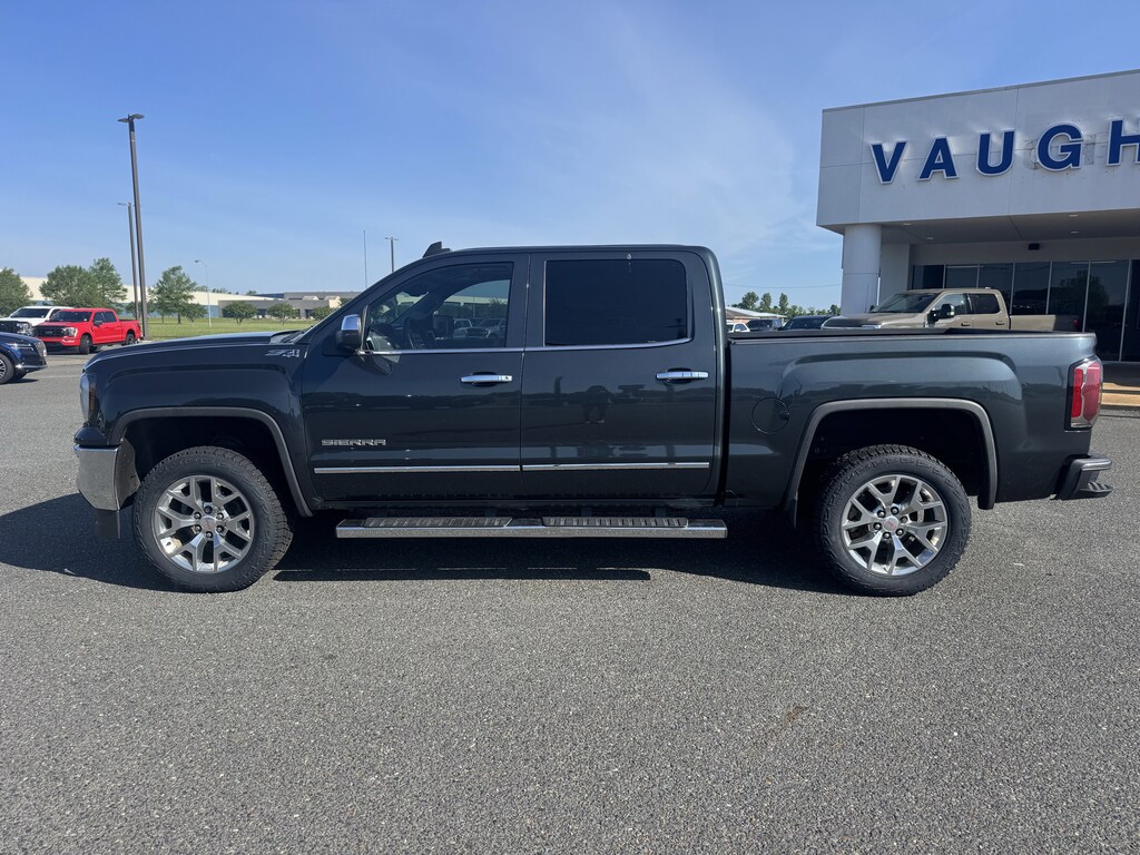 Used 2018 GMC Sierra 1500 SLT Truck