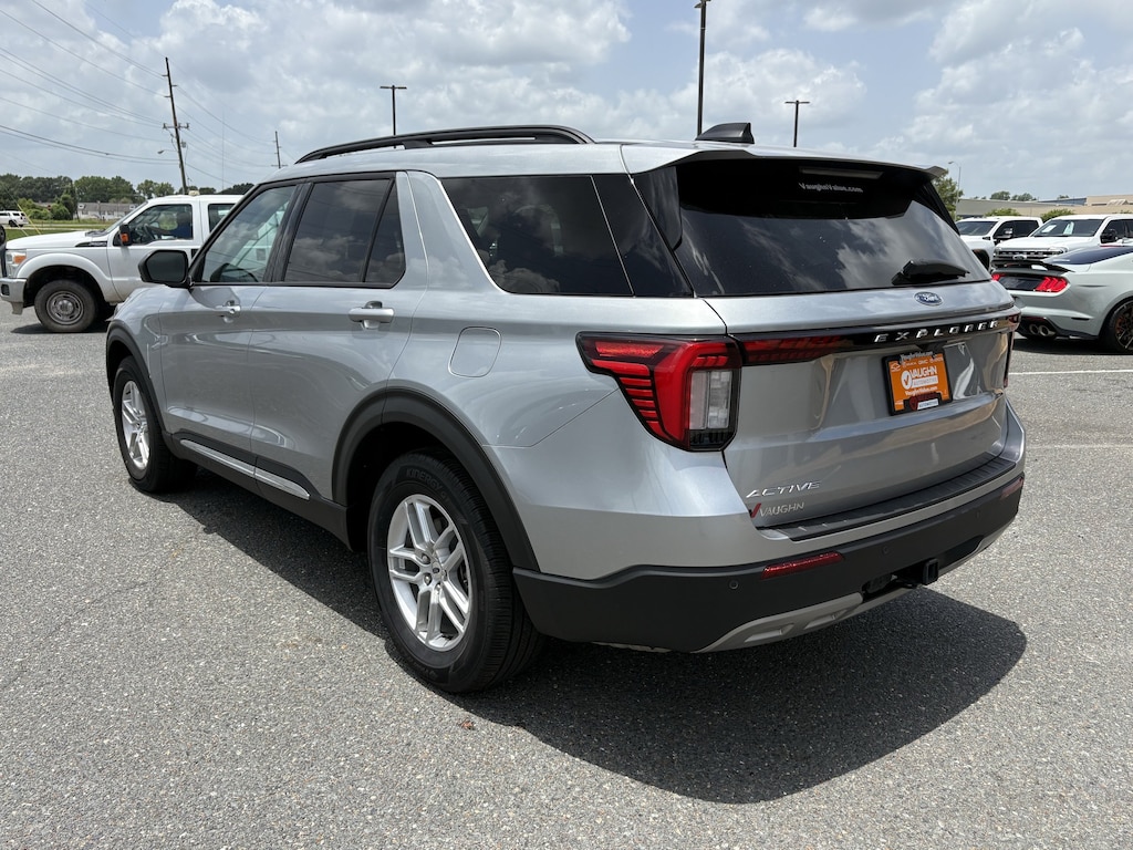 Used 2025 Ford Explorer Active SUV
