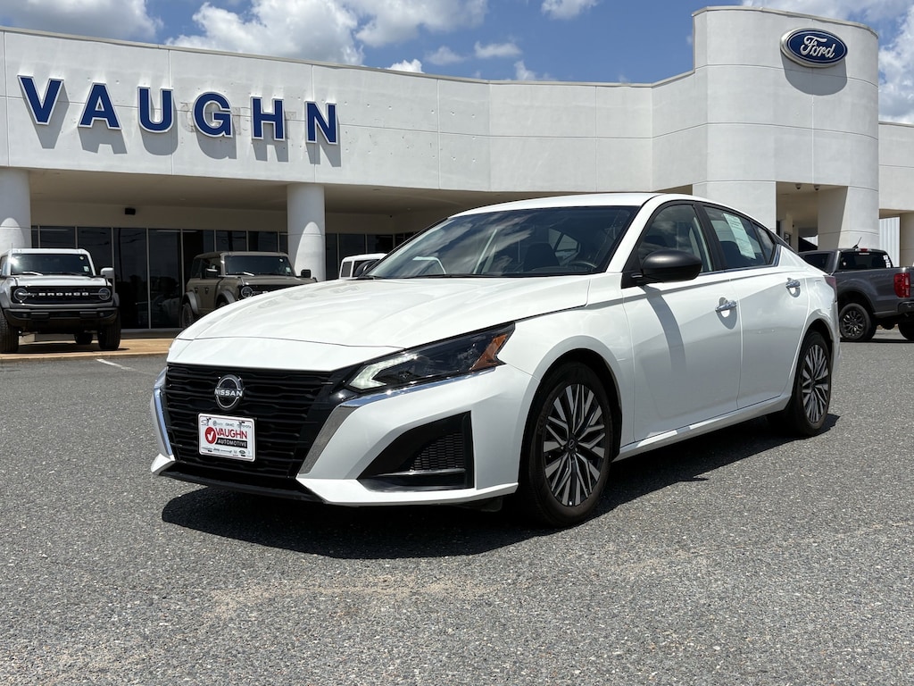 Used 2025 Nissan Altima SV