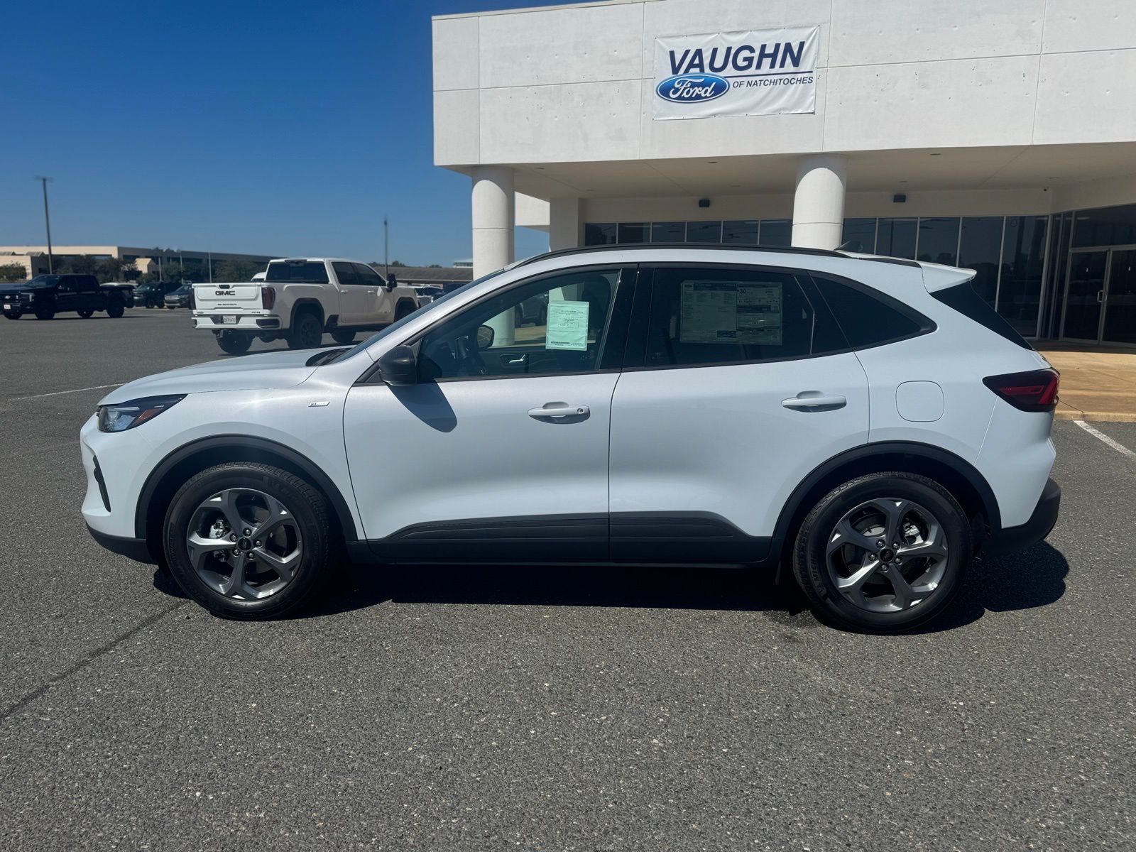 2025 Ford Escape ST-Line photo 2