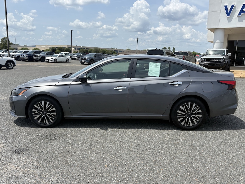 Used 2025 Nissan Altima SV