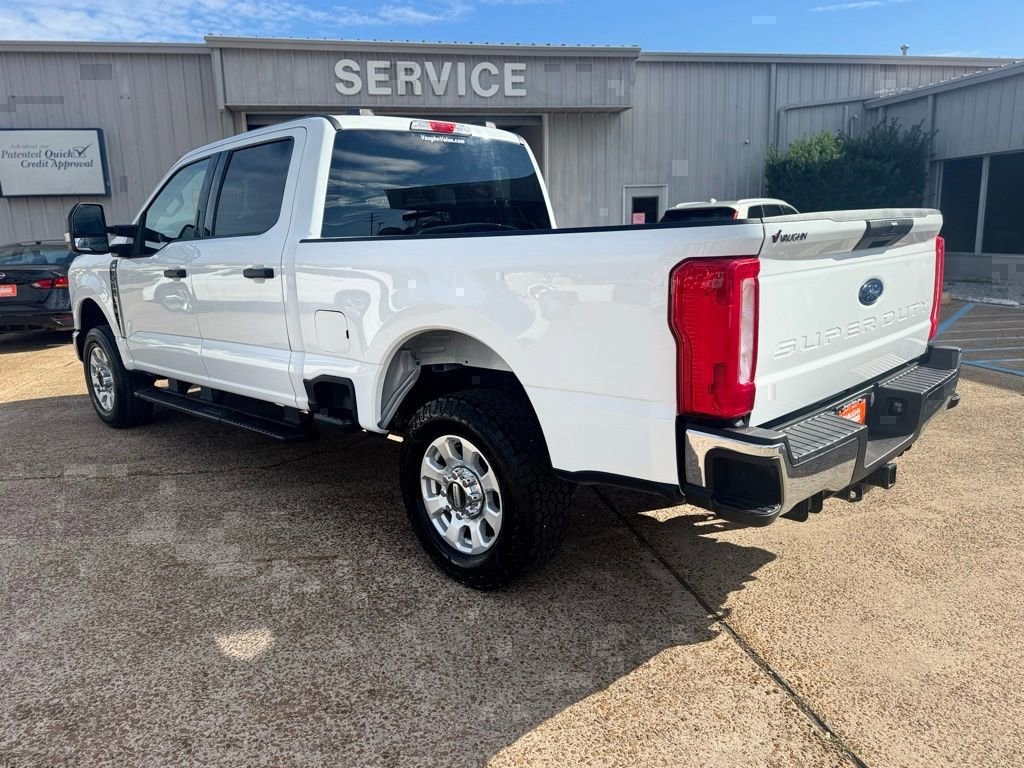 Used 2024 Ford Super Duty F-250 SRW XLT Truck