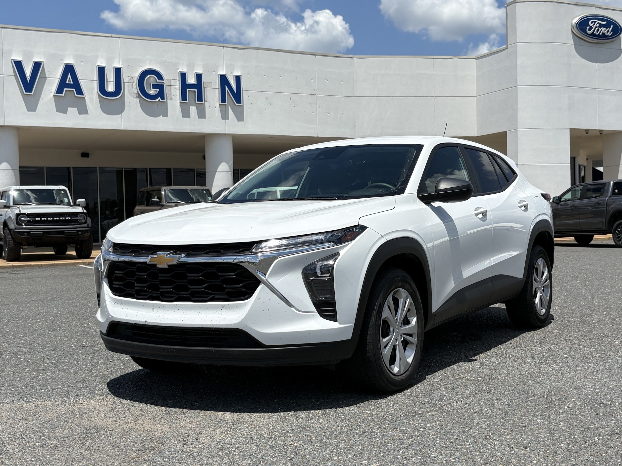 2025 Chevrolet Trax LS