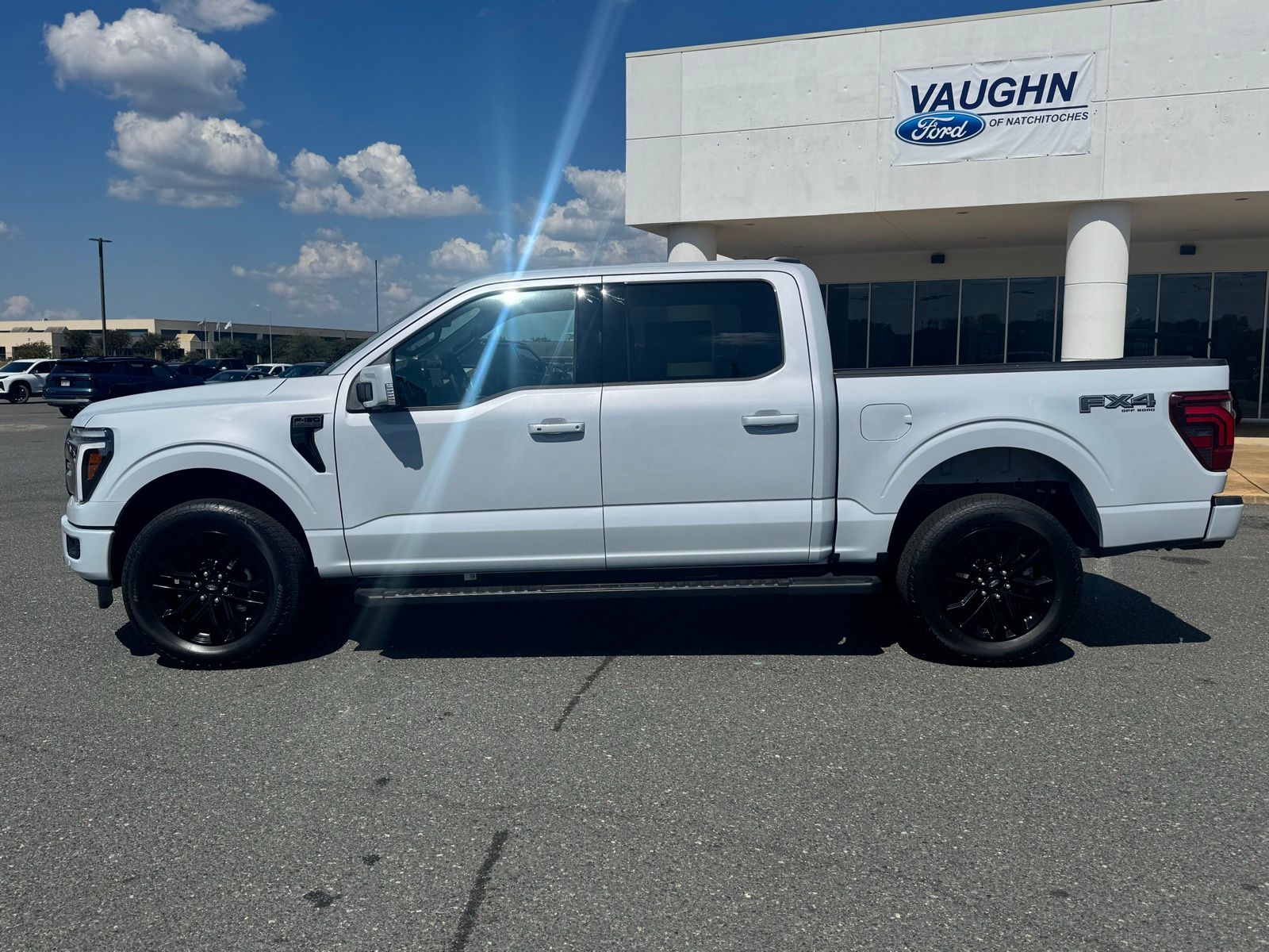 2025 Ford F-150 Lariat photo 2